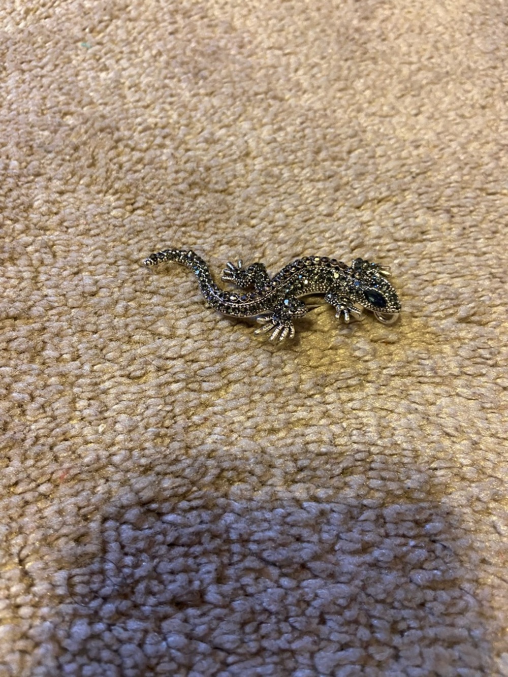 Silver Lizard Brooch Pin - Picture 2 of 3